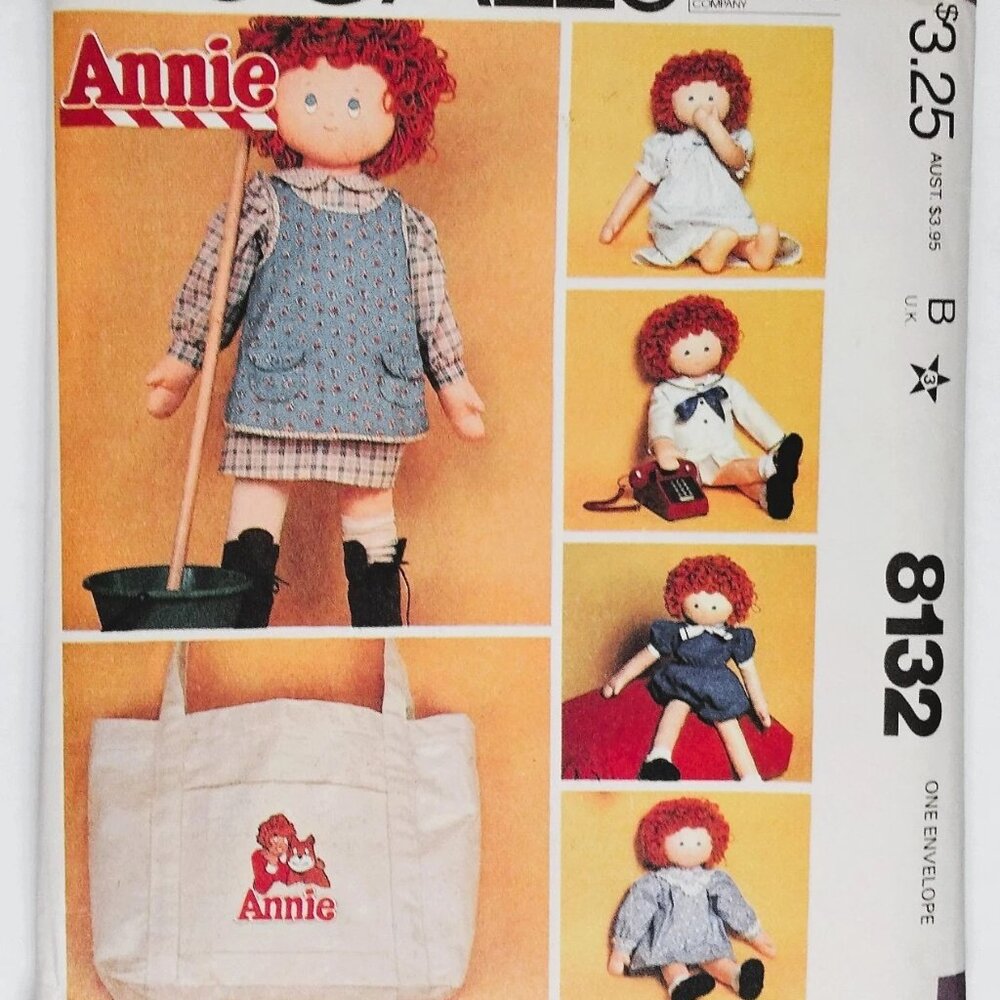 VMcCall's 8132 Sewing Pattern Annie Doll Clothes Shoes Tote Bag Iron-on Tansfer